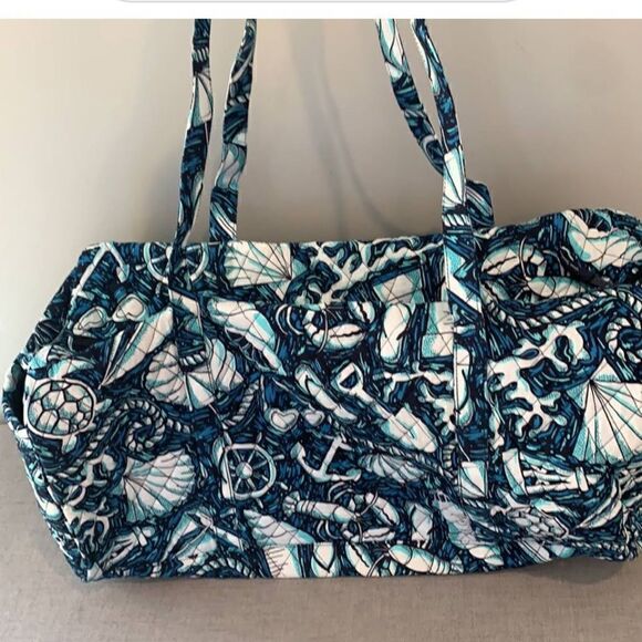 Vera Bradley Shore Enough large traveler duffel bag NWOT - Picture 7 of 14